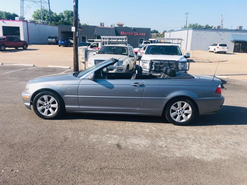 BMW 3 Series Vehicle Full-screen Gallery Image 28