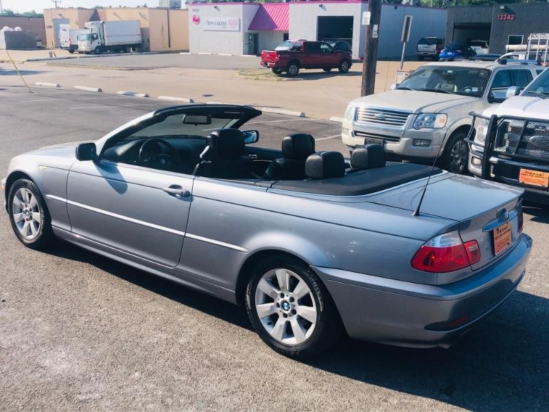 BMW 3 Series Vehicle Full-screen Gallery Image 29