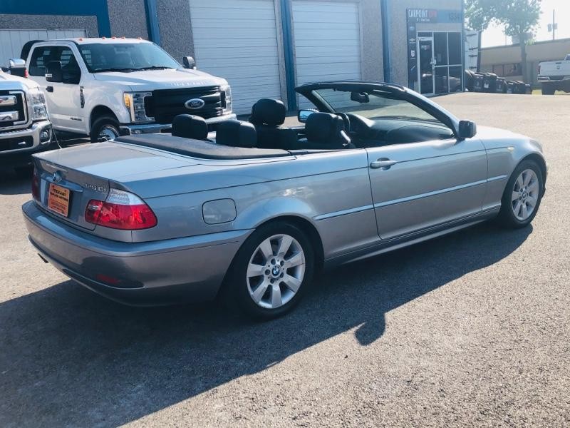 BMW 3 Series Vehicle Full-screen Gallery Image 31