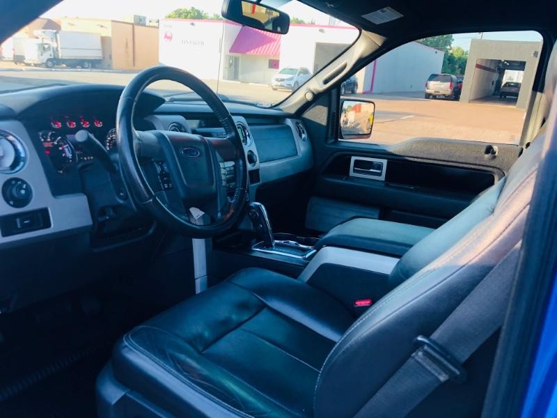 Ford F-150 Vehicle Full-screen Gallery Image 13