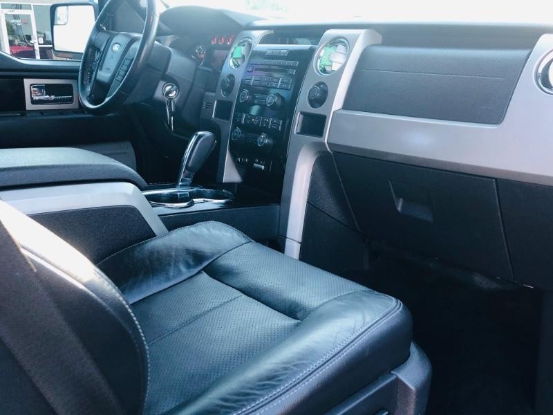 Ford F-150 Vehicle Full-screen Gallery Image 17