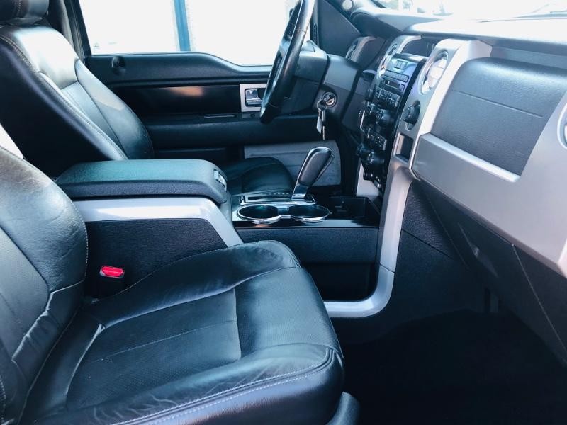 Ford F-150 Vehicle Full-screen Gallery Image 19