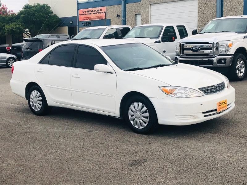Toyota Camry Vehicle Full-screen Gallery Image 07