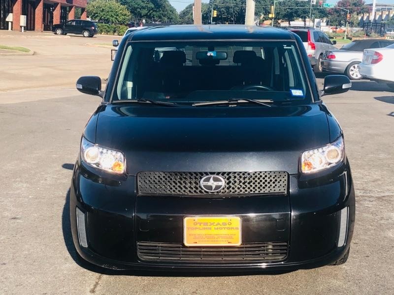 Scion xB Vehicle Full-screen Gallery Image 02