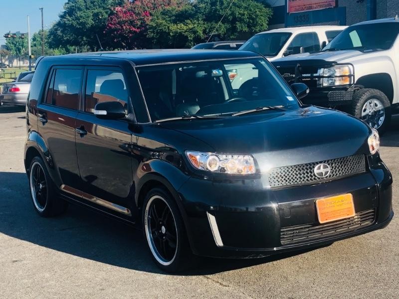 Scion xB Vehicle Full-screen Gallery Image 03