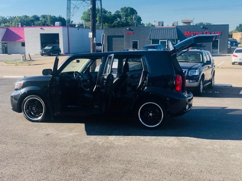 Scion xB Vehicle Full-screen Gallery Image 19