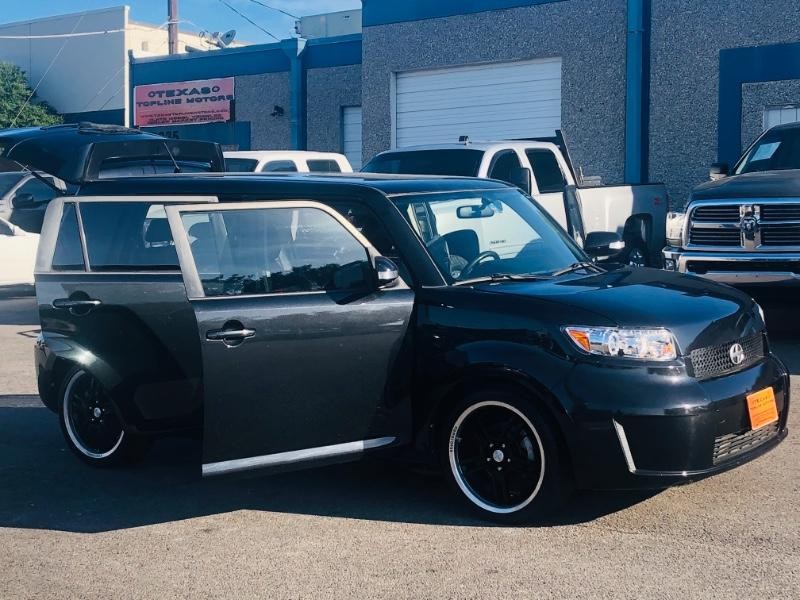 Scion xB Vehicle Full-screen Gallery Image 23