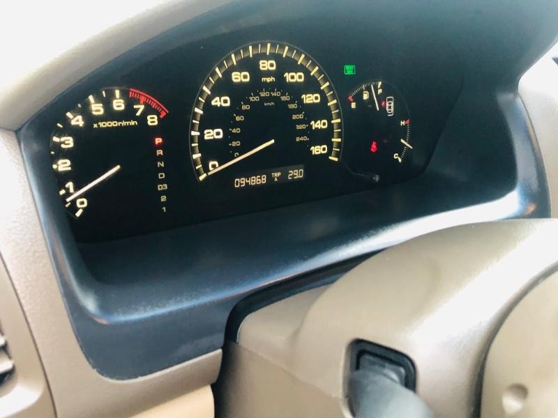 Honda Accord Sedan Vehicle Full-screen Gallery Image 17