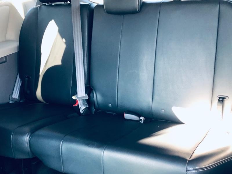 Toyota Sienna Vehicle Full-screen Gallery Image 14