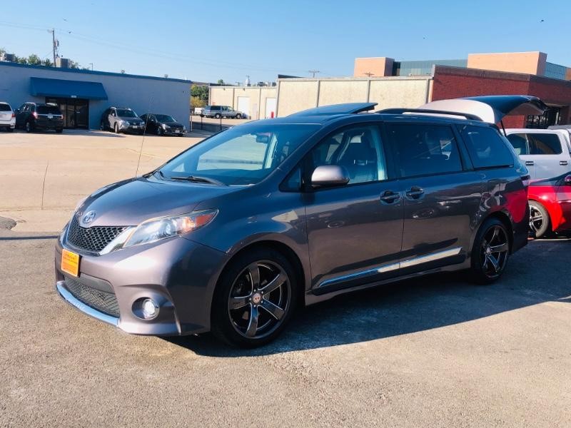 Toyota Sienna Vehicle Full-screen Gallery Image 26