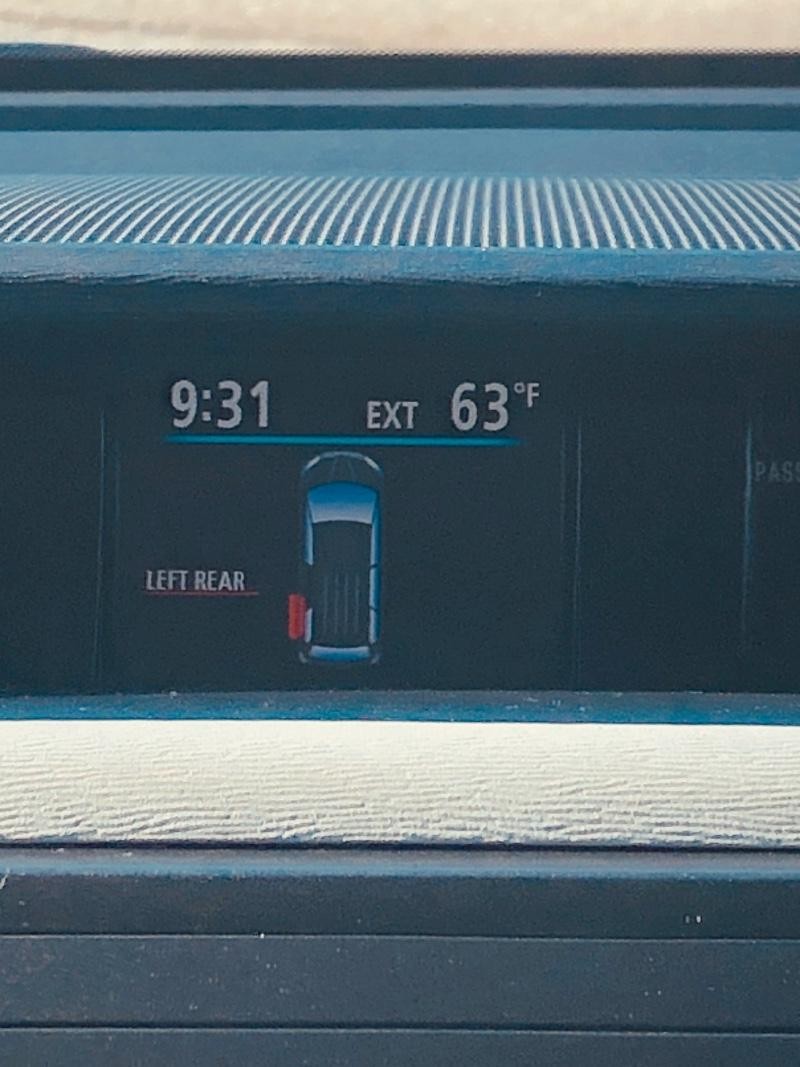 Toyota Sienna Vehicle Full-screen Gallery Image 41