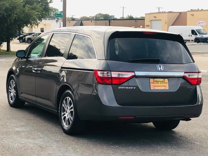 Honda Odyssey Vehicle Full-screen Gallery Image 9