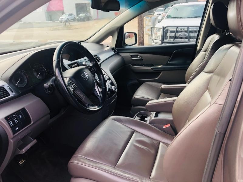 Honda Odyssey Vehicle Full-screen Gallery Image 14