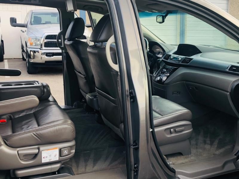Honda Odyssey Vehicle Full-screen Gallery Image 22
