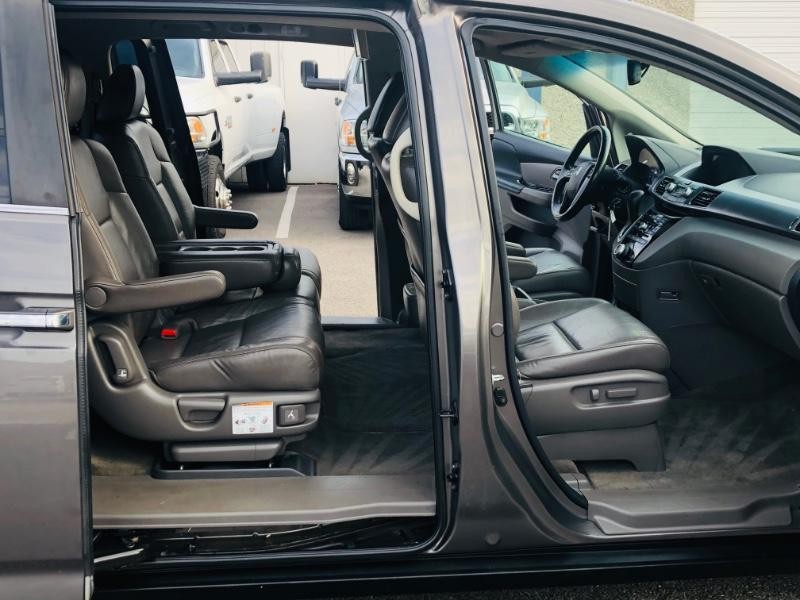 Honda Odyssey Vehicle Full-screen Gallery Image 23