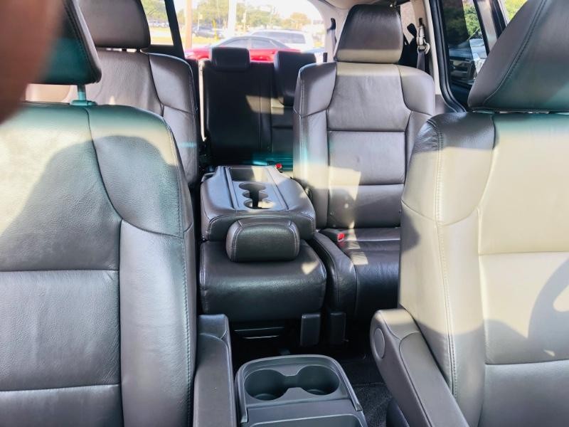 Honda Odyssey Vehicle Full-screen Gallery Image 26