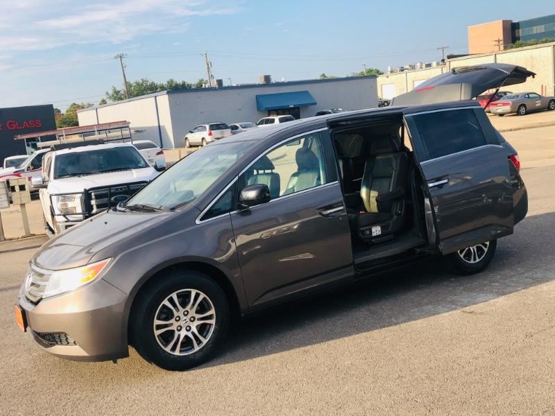 Honda Odyssey Vehicle Full-screen Gallery Image 29