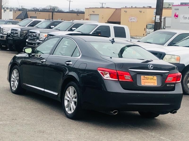 Lexus ES 350 Vehicle Full-screen Gallery Image 02