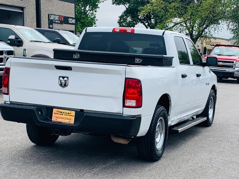 Dodge Ram 1500 Vehicle Full-screen Gallery Image 6