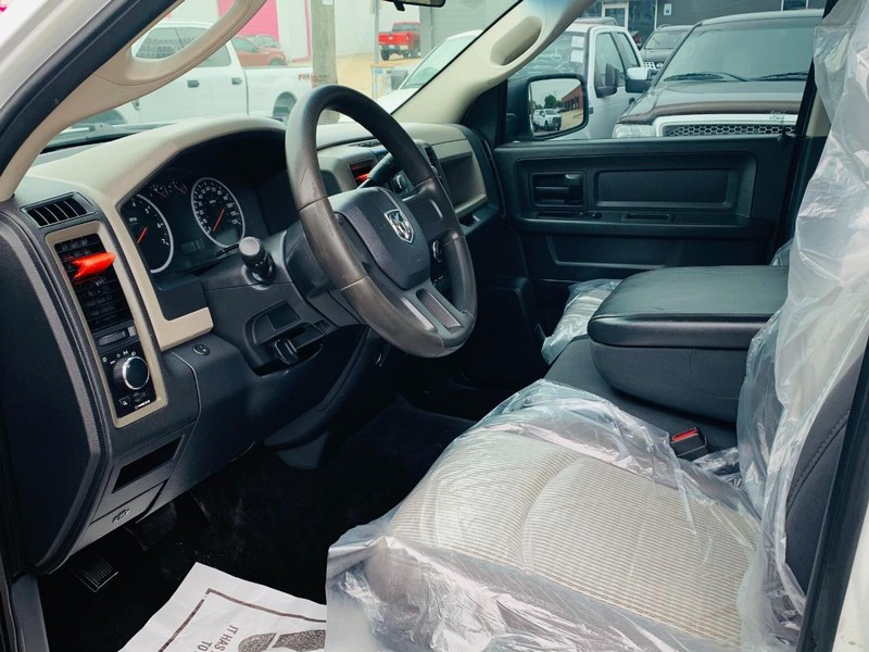 Dodge Ram 1500 Vehicle Full-screen Gallery Image 10