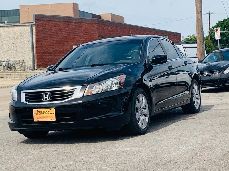 Honda Accord Sedan Vehicle Full-screen Gallery Image 03