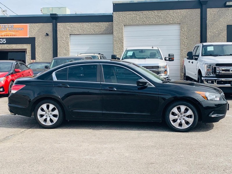 Honda Accord Sedan Vehicle Full-screen Gallery Image 05