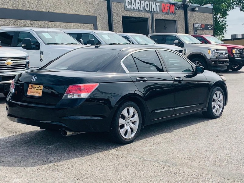 Honda Accord Sedan Vehicle Full-screen Gallery Image 07