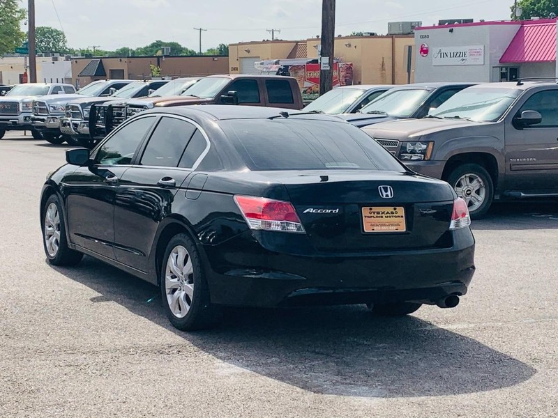 Honda Accord Sedan Vehicle Full-screen Gallery Image 08