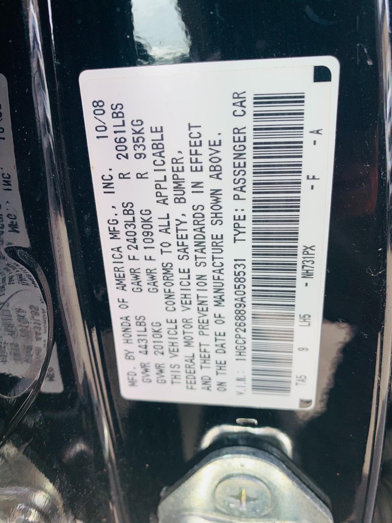 Honda Accord Sedan Vehicle Full-screen Gallery Image 22