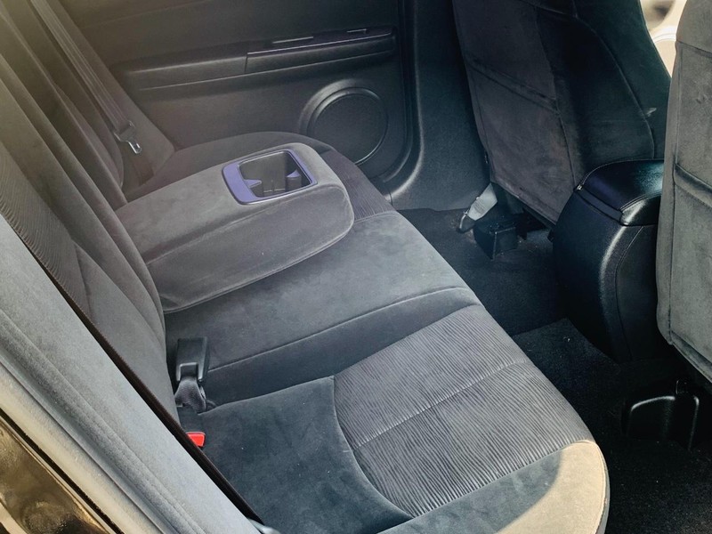 Mazda MAZDA6 Vehicle Full-screen Gallery Image 12