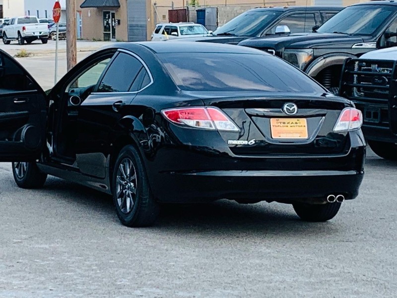 Mazda MAZDA6 Vehicle Full-screen Gallery Image 15