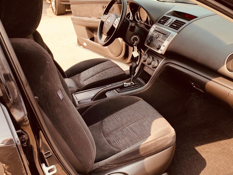 Mazda MAZDA6 Vehicle Full-screen Gallery Image 17