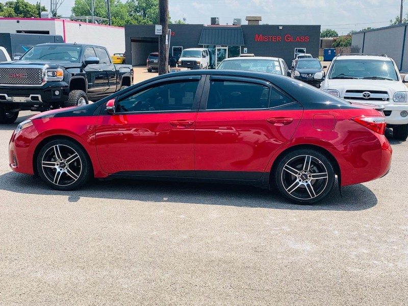 Toyota Corolla Vehicle Full-screen Gallery Image 08