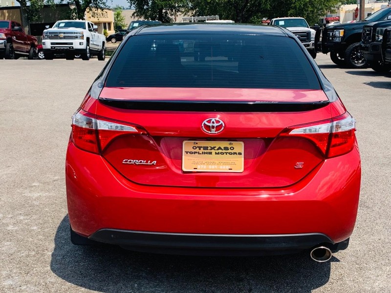 Toyota Corolla Vehicle Full-screen Gallery Image 13
