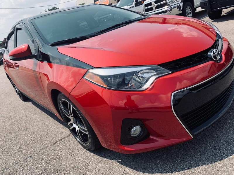 Toyota Corolla Vehicle Full-screen Gallery Image 16