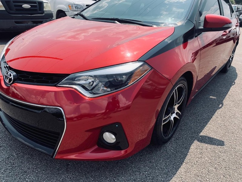 Toyota Corolla Vehicle Full-screen Gallery Image 17