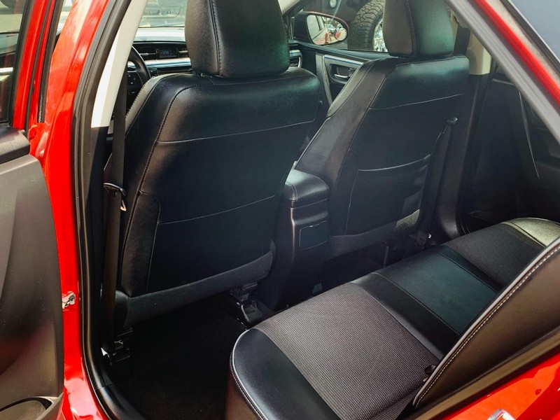 Toyota Corolla Vehicle Full-screen Gallery Image 20