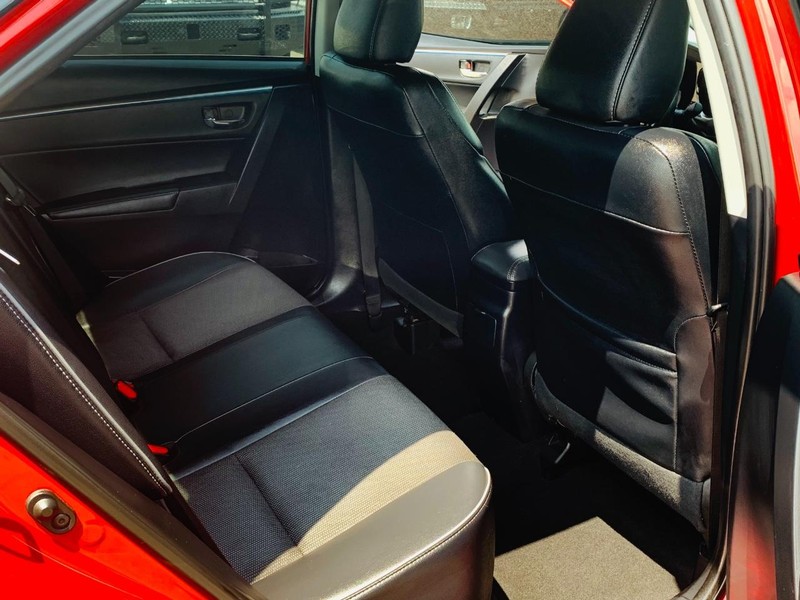 Toyota Corolla Vehicle Full-screen Gallery Image 21