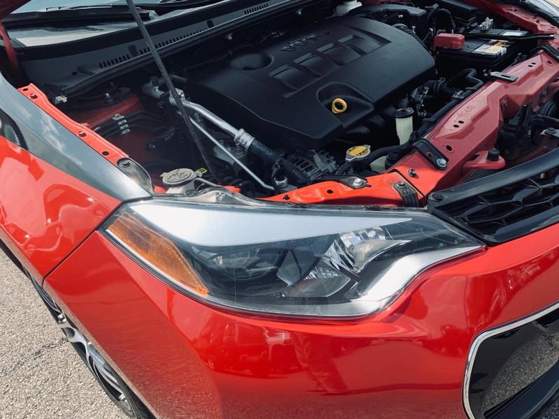 Toyota Corolla Vehicle Full-screen Gallery Image 39