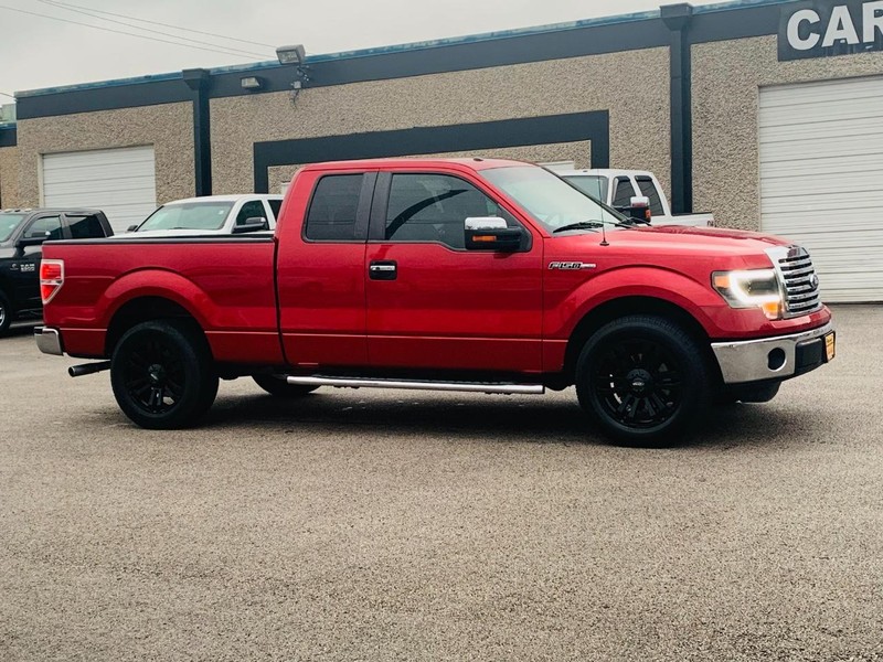Ford F-150 Vehicle Full-screen Gallery Image 13