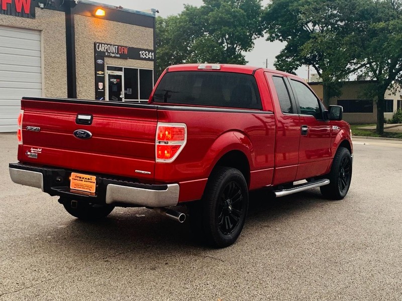 Ford F-150 Vehicle Full-screen Gallery Image 15