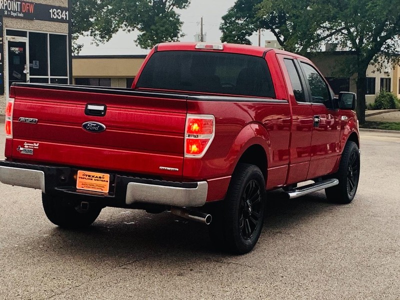 Ford F-150 Vehicle Full-screen Gallery Image 20