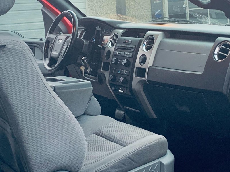 Ford F-150 Vehicle Full-screen Gallery Image 33