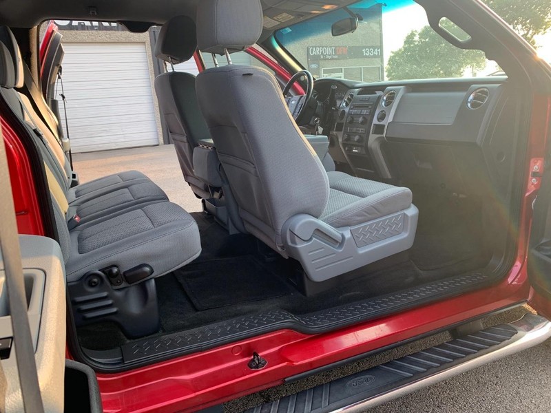 Ford F-150 Vehicle Full-screen Gallery Image 36