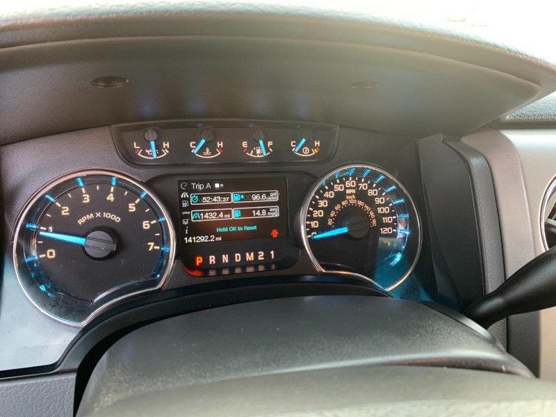 Ford F-150 Vehicle Full-screen Gallery Image 40