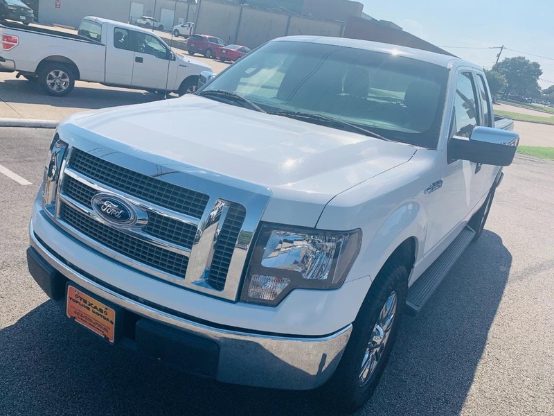 Ford F-150 Vehicle Full-screen Gallery Image 2