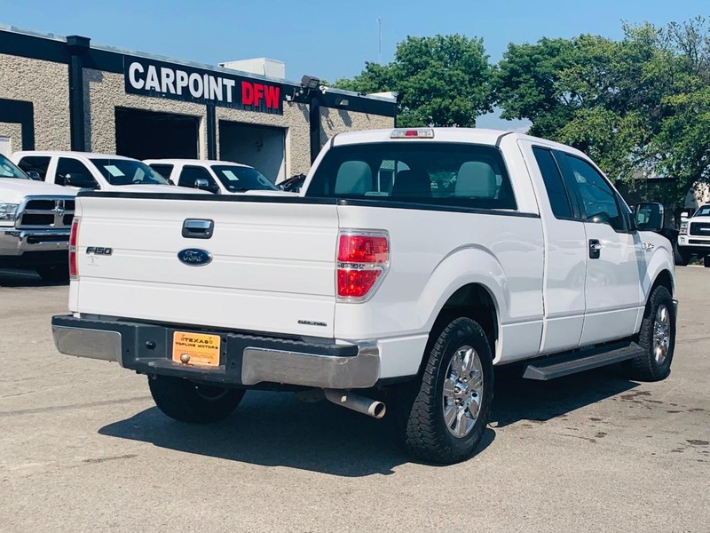 Ford F-150 Vehicle Full-screen Gallery Image 12