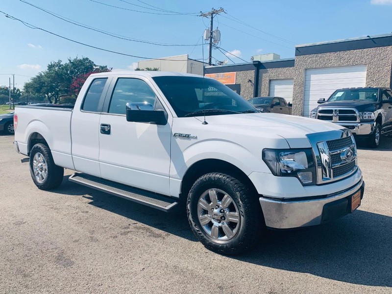 Ford F-150 Vehicle Full-screen Gallery Image 14