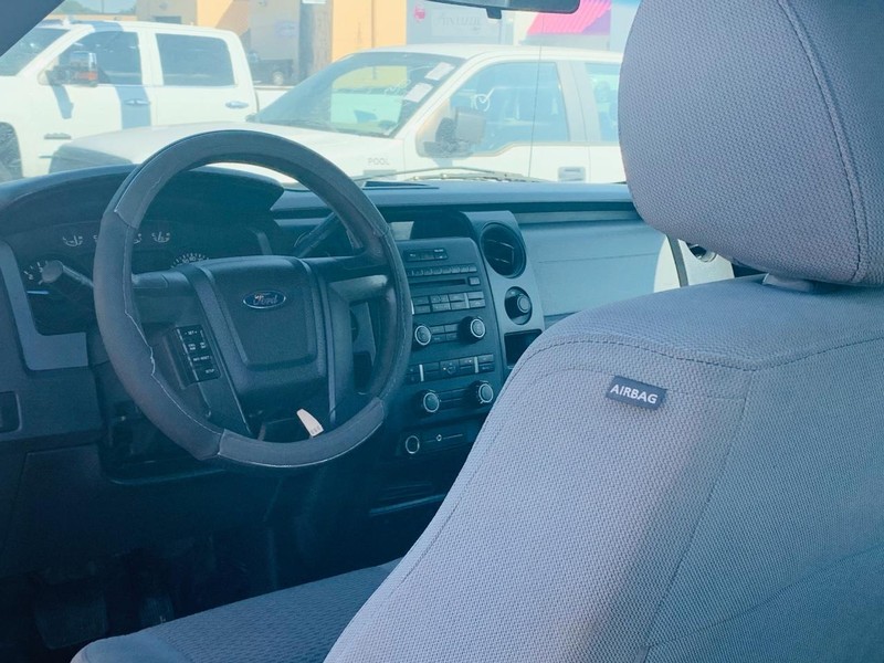 Ford F-150 Vehicle Full-screen Gallery Image 23