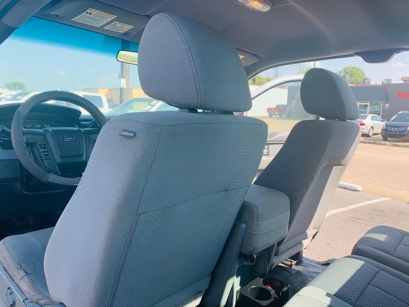 Ford F-150 Vehicle Full-screen Gallery Image 27